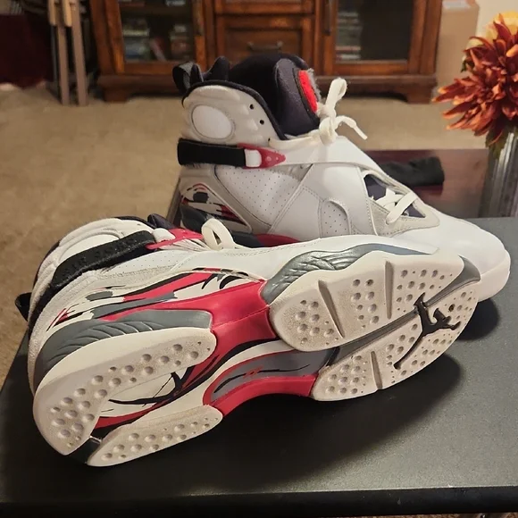 Jordan 8 "Bugs Bunny" - Picture 3 of 7